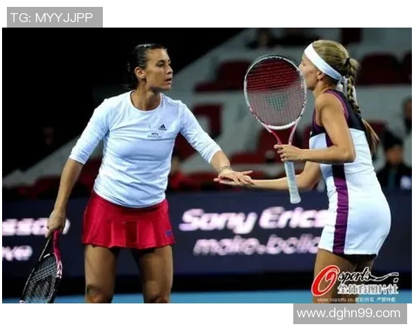 赛后分析：杭州网球队与深圳网球队的默契配合与战术探讨