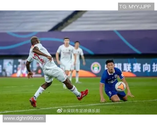 赛后分析：广州足球队与杭州足球队的团队协作与战术执行探讨