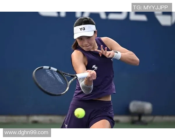 武汉网球队的灵活性揭秘：网球巨献背后的训练与策略探讨