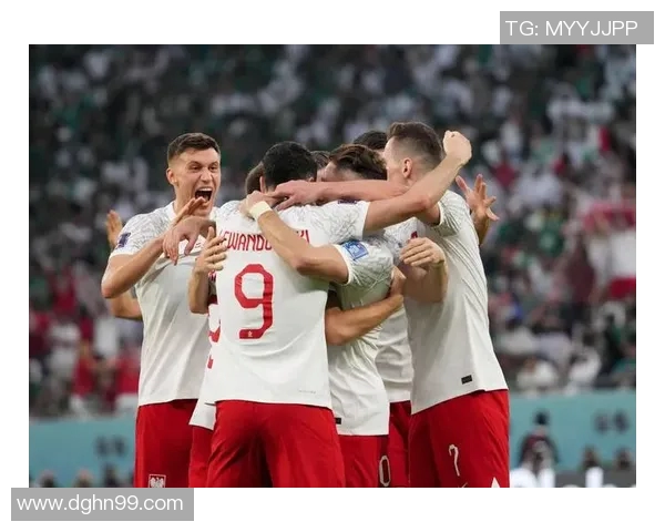 足球明星与他们的俱乐部关系揭秘各大联赛明星球员的归属与成就分析