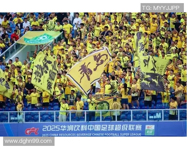 足球明星与青岛朋友的深厚情谊与共同成长之路