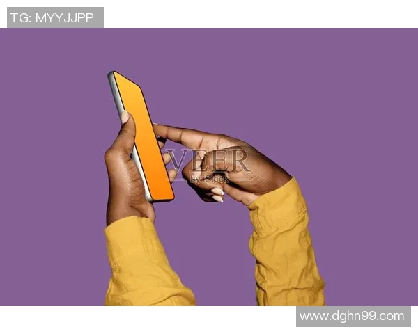 足球明星头像在暗色背景下展现独特魅力与个性风采的视觉盛宴