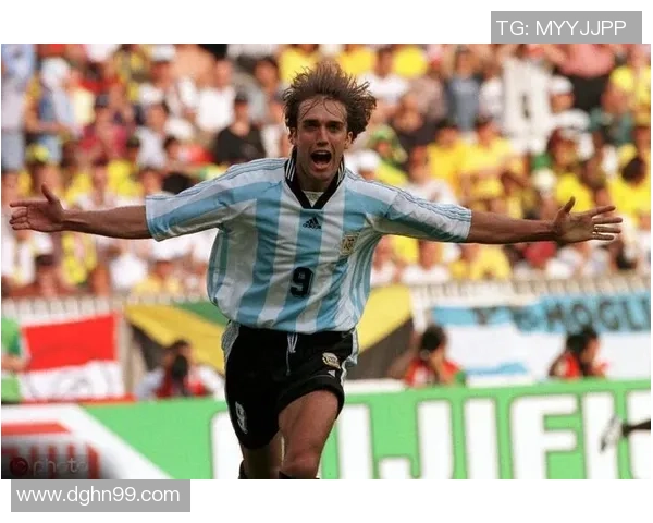 足球明星巴蒂精彩进球瞬间回顾与技术解析