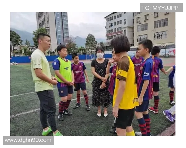 足球明星的足球袜揭秘:如何选择适合自己的专业运动袜提升比赛表现