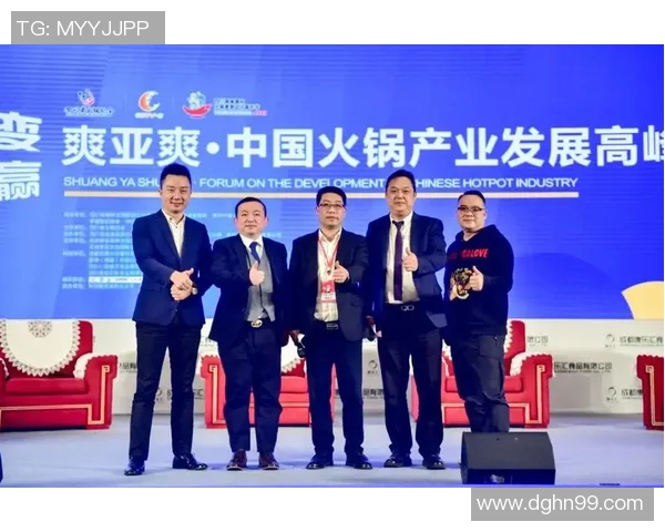 足球明星聚餐火锅盛宴揭秘他们的美食偏好与趣味故事