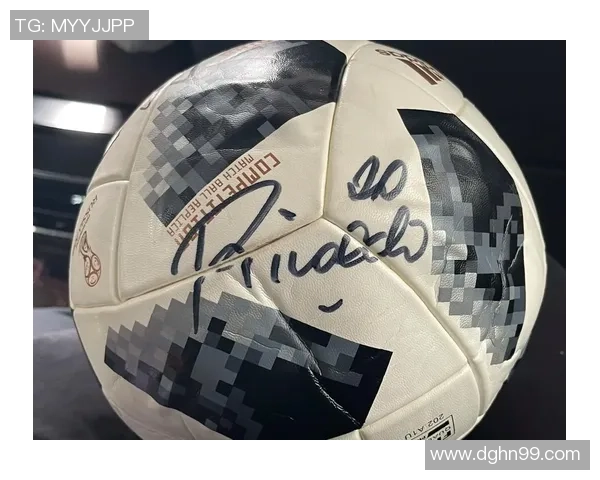 足球明星背后的伟大母亲她们的无私奉献与支持成就了传奇球员的辉煌人生